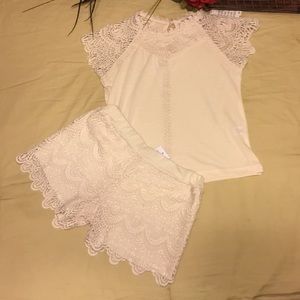 ❤️Two piece Belle du Jour shorts set❤️